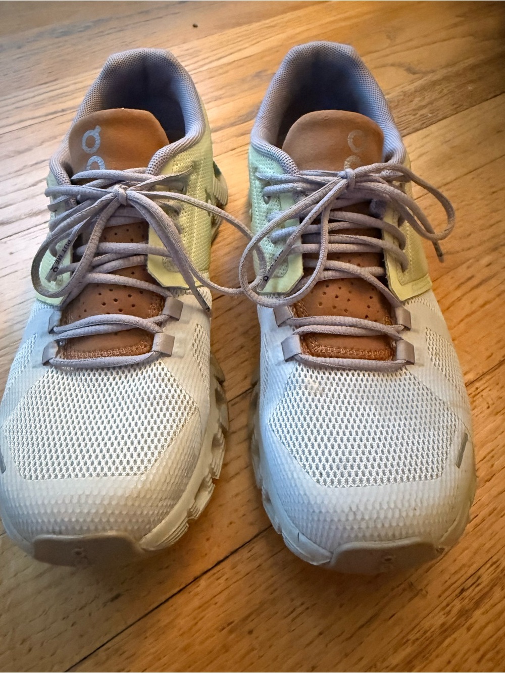 On Cloudgo Running Shoes White/Silver/Yellow Women’s Size 7